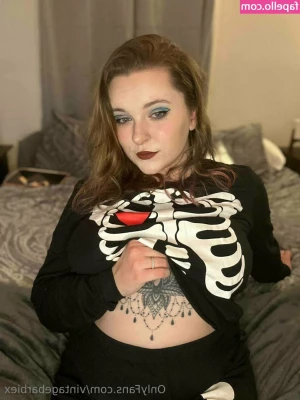 vintagebarbiex - Take them off with your teeth 🤤