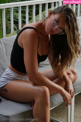 stargirlkels - What color do you think looks best on me  Comment and get a gift from