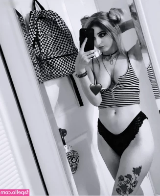 Whatsernamex - i want my pussy eaten and i want it eaten now!