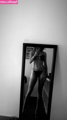 Elisa Mevius [ elisa-mevius ] - Mhmm come put something in between my tits
