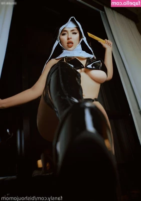 Bishoujomom [ bishoujomom-40 ] - My ass never looked that juicy before 🤯