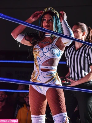 Sasha Banks [ sasha-banks-1 ] - Update! I’ll decide by Saturday when I’ll do my first live video