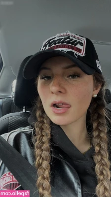 Laura Marie Röhrig [ laura-marie-rhrig ] - Willst du meine Pussy sehen? 😈 💦💦