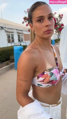 Giovana Queiroz Costa [ giovana-queiroz-costa ] - Hot N Sexy