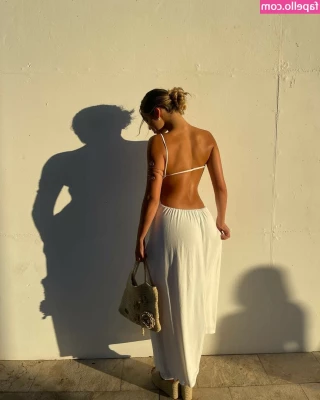 Kiana Stadler [ kiana-stadler ] - de retour en manque de sexe et d'attention encore pire que