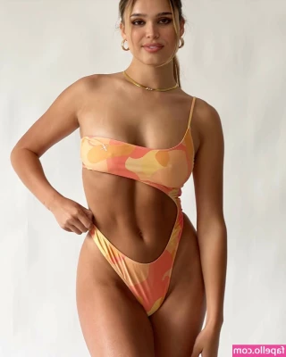 Kiana Stadler [ kiana-stadler ] - Now the 3rd person asking me recently to do more feet content  I