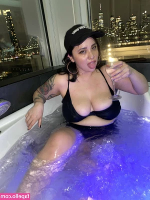 Menstrualbloodbath - Good evening  It s Rinapo   ⁰ ⁰ ﾉ   Today s video is not the