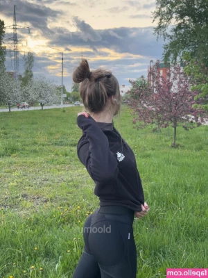 not_so_good_wife - i give myself the best orgasms, i wish y’all could get this