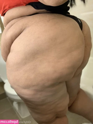 thiccflixx - I want to feel your strong hands on my body...what part of my body do