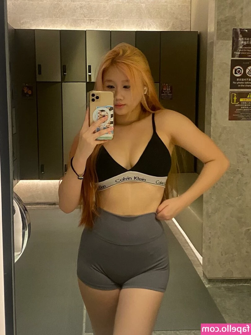 Jodie Cheng [ jodie-cheng ] - filming natural makeup dick rates today !  $15 per picture for text