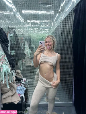 taviathevix-free - Kiss my ass