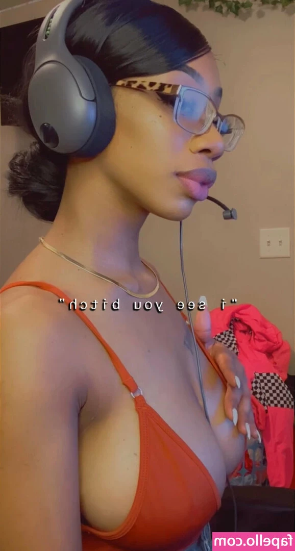 womanflo - Nut here