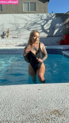 sophiamayyfree - Tit tit  Huzzah  First 10 to tip get the outtakes