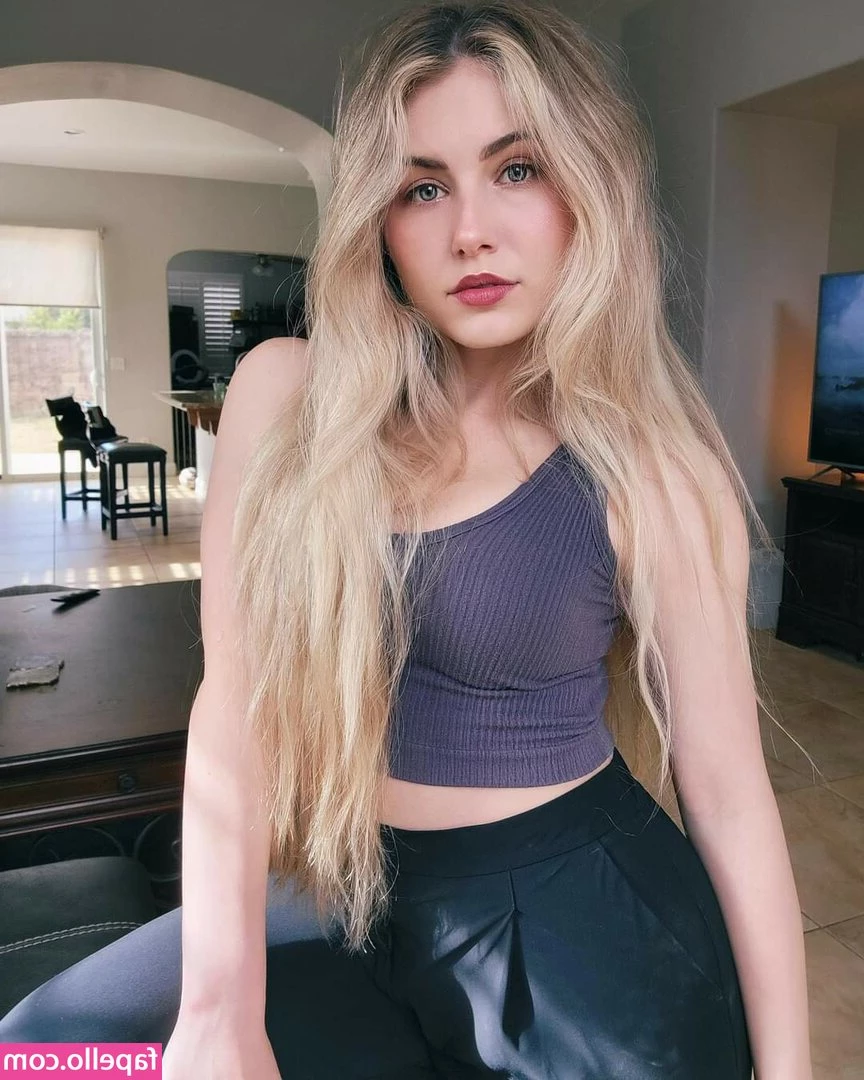 Nicki Taylor [ nicki-taylor ] - Your cock is going to explode for our GG vid! 🥵😈💦 Sensual