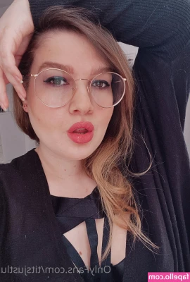 titsjustlu - Thank god it s Friday  I m ready for some cocktails      The laundry