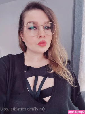 titsjustlu - Playing With My Itty Bitty Titties While I Make Myself Cum