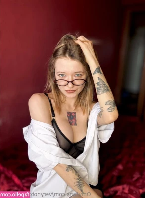 veryhotcouple7777 - Later that day at lunch with Kara and Shannon...