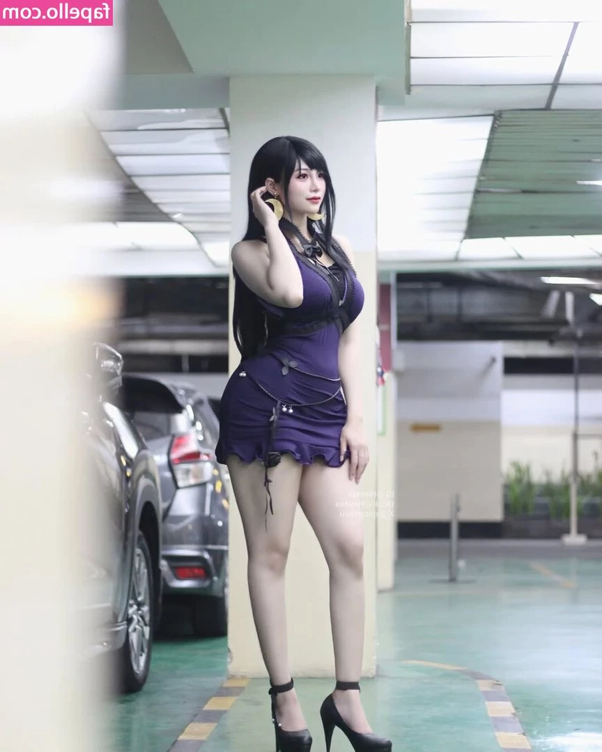 Hiniitaa - Black is classy