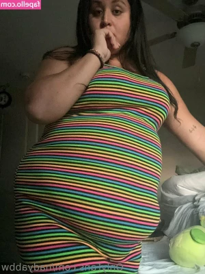 nadyabbw - Here's a silly set of morning nudes lol... I try desperately to get
