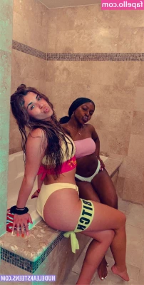 Chanel Flores [ chanel-flores ] - Really hot in here