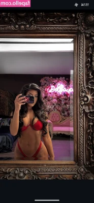  [ leah-shutkever ] - Soooo maybe come see me on cam rn cause it is very very sexy today