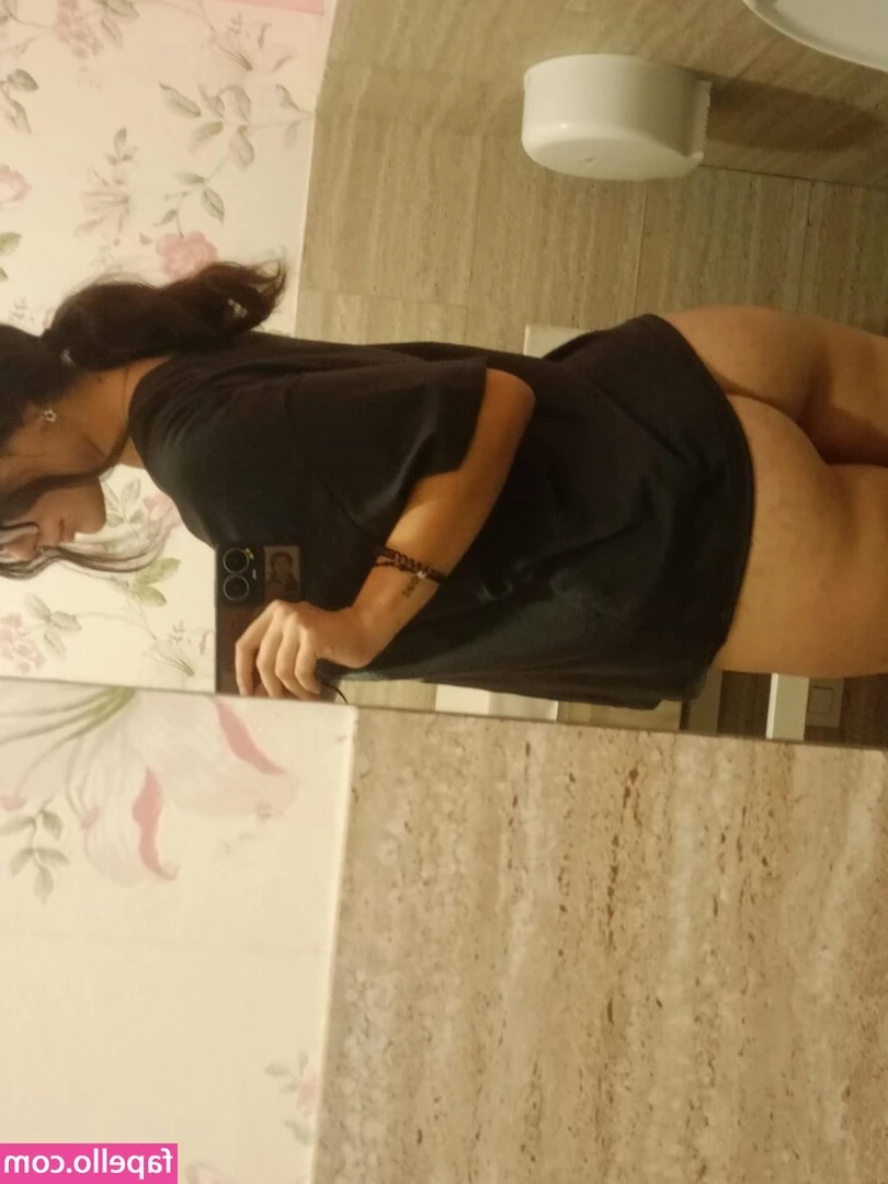 pau_brat [ pau-brat-1 ] - Ready to explore my wild side    Indulge in my feet fantasies and