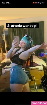 Succubus.sushi [ succubus-sushi ] - Pulling my boobies out of my braw real quick for a quick pic never