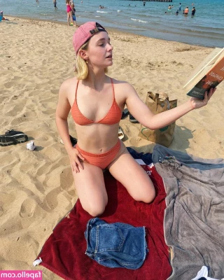 Madi Hart [ madi-hart ] - Been feeling super low lately  Sorry for not posting  So here s a