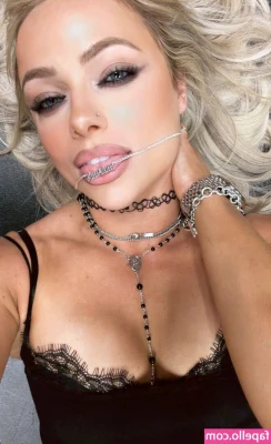 Liv Morgan [ liv-morgan ] - Come admire this outfit with me my boys.... what do you think?