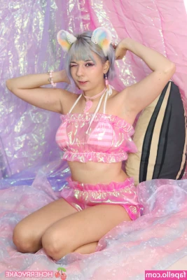 hcherrycakefree - I love a hot shower
