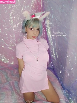 hcherrycakefree - Happy Monday 😘 I hope you have a great day 🥰