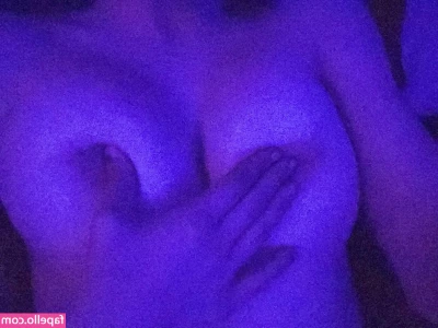 Trixbleu - Juicy bubble booty