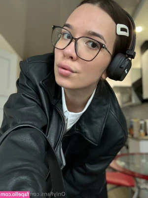 sally-ride - The girl with the ass you like to goon over wants you to cum in your