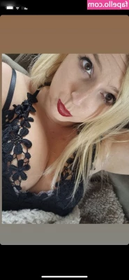 Blondiihell - Who s gonna have fun with me