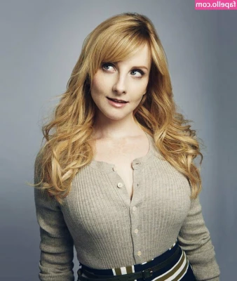 Melissa Rauch [ melissa-rauch ] - Come here real quick… I need to use your face as a seat for my