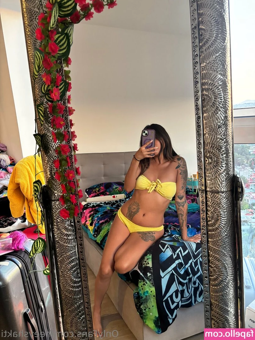 heeyshakti - Want to lick this ass,🤤🤤😋