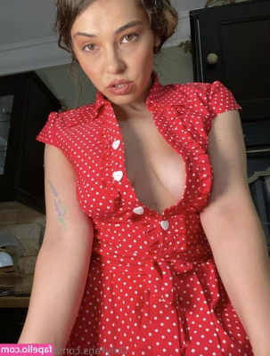 Irenebelle [ irenebelle-1 ] - SEXY AND NAUGHTY BABE  liliflower2002   LOVES THE SIGHT OF HER NAKED