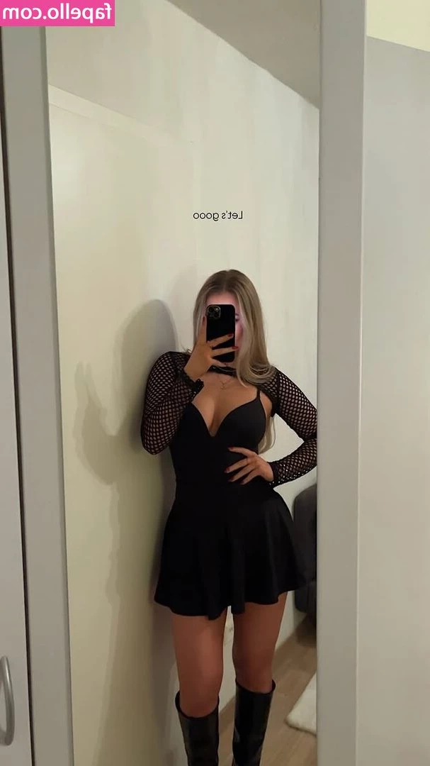 Jasmin Eller [ jasmin-eller ] - A session with lots of fun   What is your favorite kink