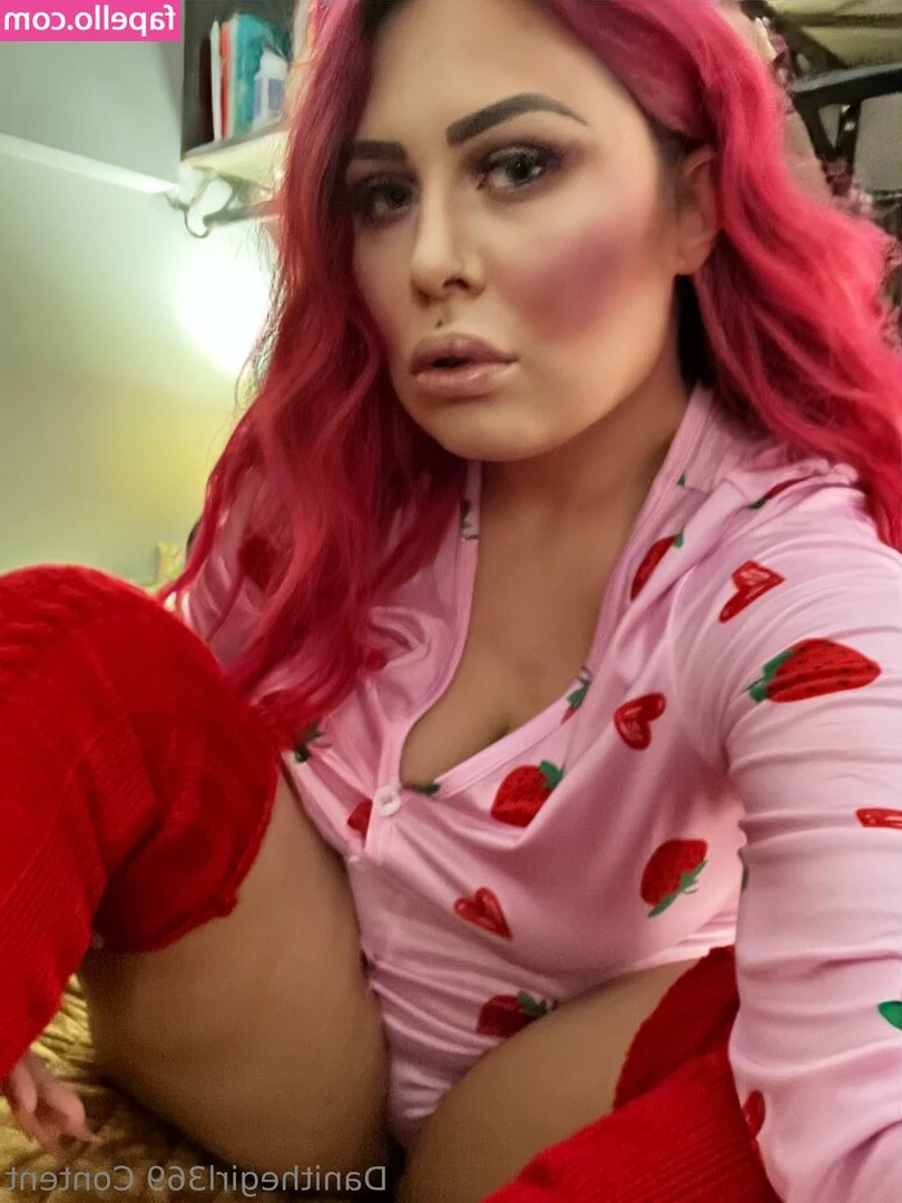  [ danithegirl369 ] - Going LIVE at 11 am ET  Shower time