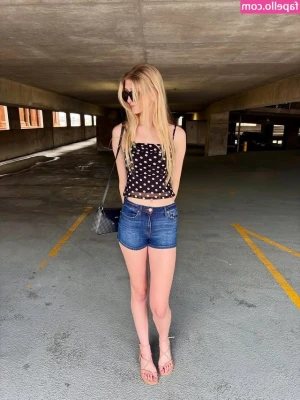 Julia Fox [ julia-fox-2 ] - undress me hehe