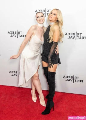 Julia Fox [ julia-fox-2 ] - Love having them played with! 😈
