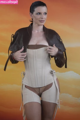 Julia Fox [ julia-fox-2 ] - Stream started at 01 04 2023 08 08 pm
