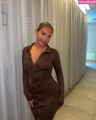 valonaash - Do i have a fuckable ass? 🍆🫣