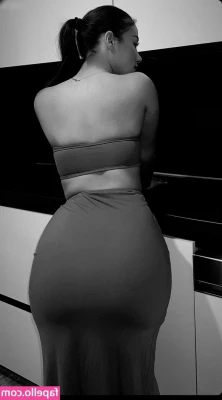 valonaash - Imagine having this view as you slide your throbbing cock in my tight