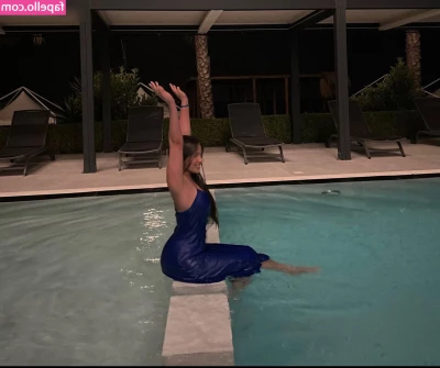 valonaash - Oooppps nip slip