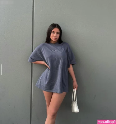 valonaash - Genepy  FeetNice2000  Che tipo di piede ti piace guardare    ABBONATI