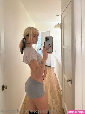 Jenniferchexk - Would cover me in cum too