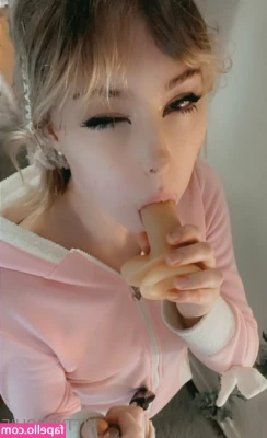 kittysophie - Boobies with a side for bacon for breakfast 😛