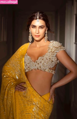 Kriti Sanon [ kriti-sanon ] - do u like my PJs? 🤭