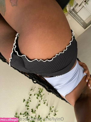 thecookieswirl - My juicy ass  what do you think
